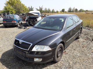 bontott SKODA OCTAVIA II Bal első Csonkállvány Kerékaggyal