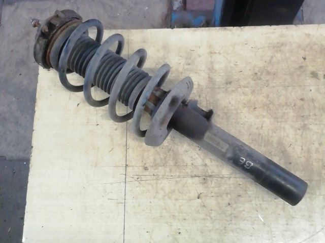 bontott SKODA OCTAVIA II Bal első Gólyaláb (Lengécsillapító, Rugó)