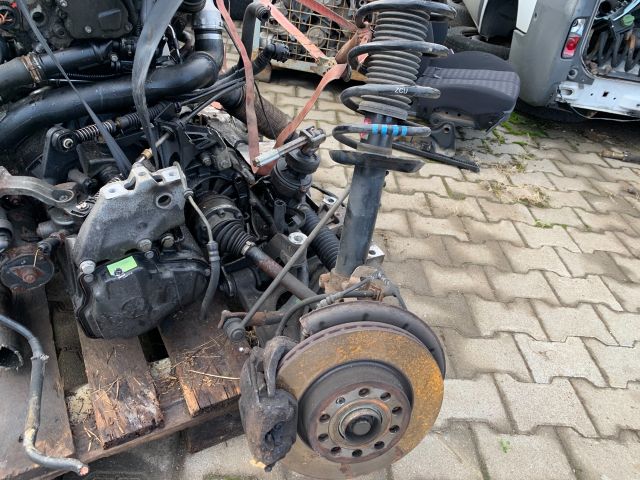 bontott SKODA OCTAVIA II Bal első Gólyaláb (Lengécsillapító, Rugó)