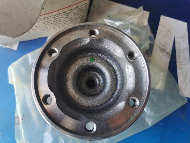 bontott SKODA OCTAVIA II Bal Féltengely