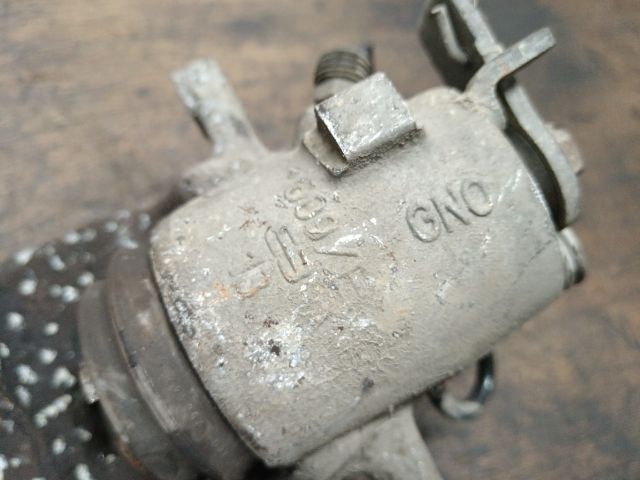 bontott SKODA OCTAVIA II Bal hátsó Féknyereg Munkahengerrel