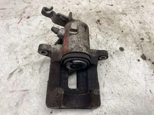 bontott SKODA OCTAVIA II Bal hátsó Féknyereg Munkahengerrel