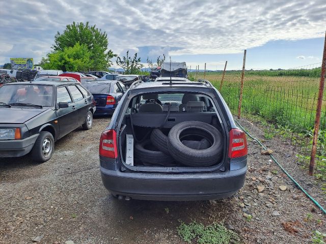 bontott SKODA OCTAVIA II Bal hátsó Féknyereg Munkahengerrel