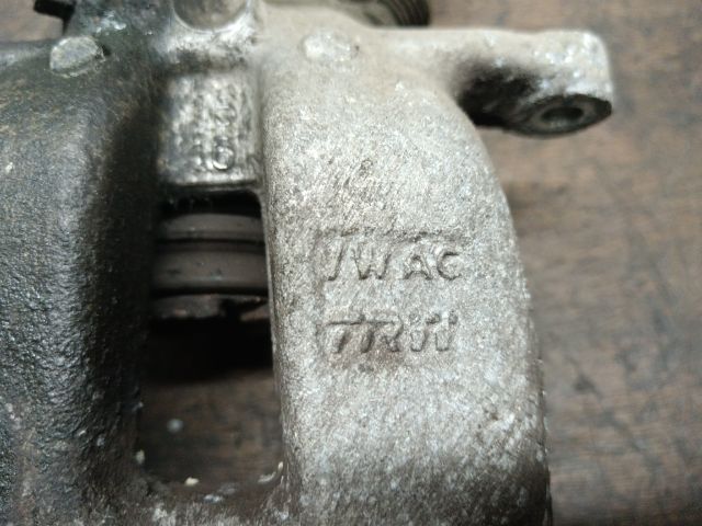 bontott SKODA OCTAVIA II Bal hátsó Féknyereg Munkahengerrel