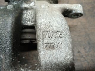 bontott SKODA OCTAVIA II Bal hátsó Féknyereg Munkahengerrel