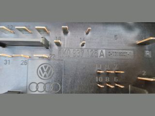 bontott SKODA OCTAVIA II Biztosítéktábla Motortér