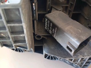 bontott SKODA OCTAVIA II Biztosítéktábla Motortér