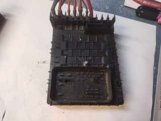 bontott SKODA OCTAVIA II Biztosítéktábla Motortér