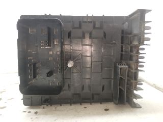 bontott SKODA OCTAVIA II Biztosítéktábla Motortér