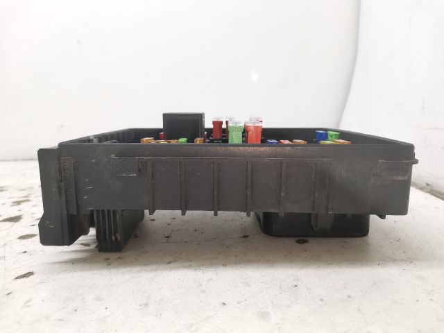 bontott SKODA OCTAVIA II Biztosítéktábla Motortér