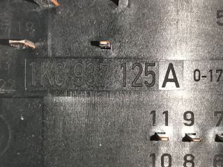 bontott SKODA OCTAVIA II Biztosítéktábla Motortér