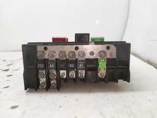 bontott SKODA OCTAVIA II Biztosítéktábla Motortér