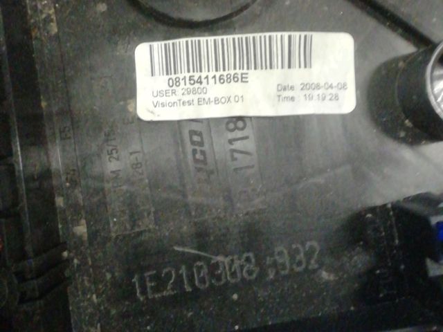 bontott SKODA OCTAVIA II Biztosítéktábla Motortér