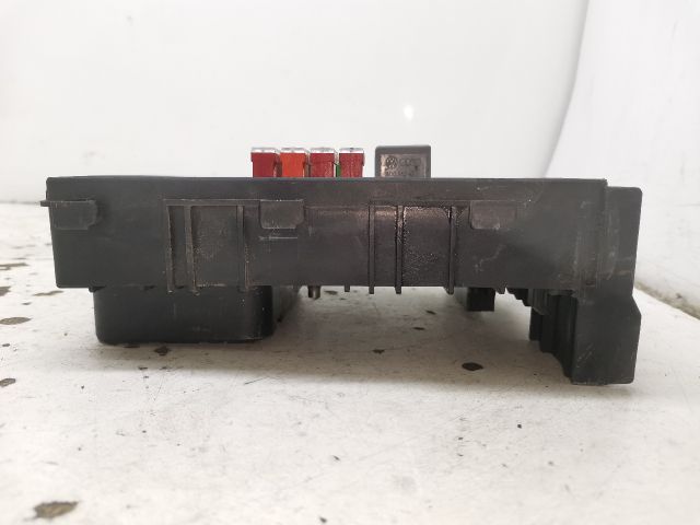 bontott SKODA OCTAVIA II Biztosítéktábla Motortér