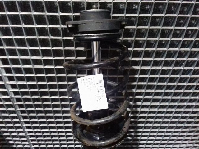 bontott SKODA OCTAVIA II Első Rugó