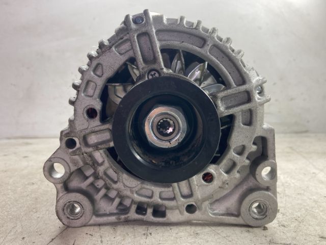 bontott SKODA OCTAVIA II Generátor