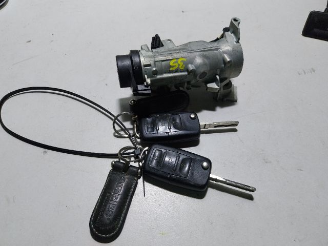 bontott SKODA OCTAVIA II Gyújtáskapcsoló Házzal