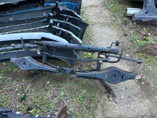 bontott SKODA OCTAVIA II Hátsó Futómű (Részeivel)