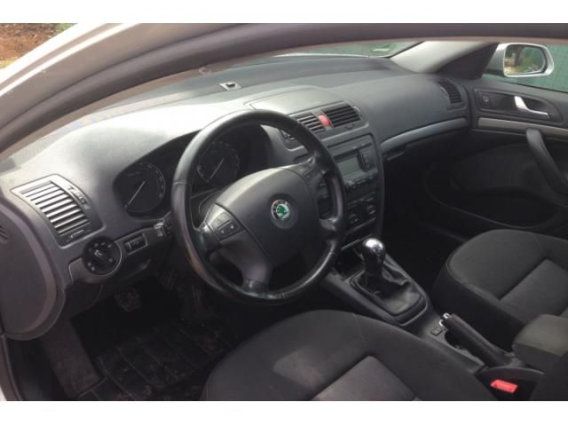 bontott SKODA OCTAVIA II Homlokfal (Üres lemez)