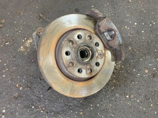 bontott SKODA OCTAVIA II Jobb első Csonkállvány Kerékaggyal