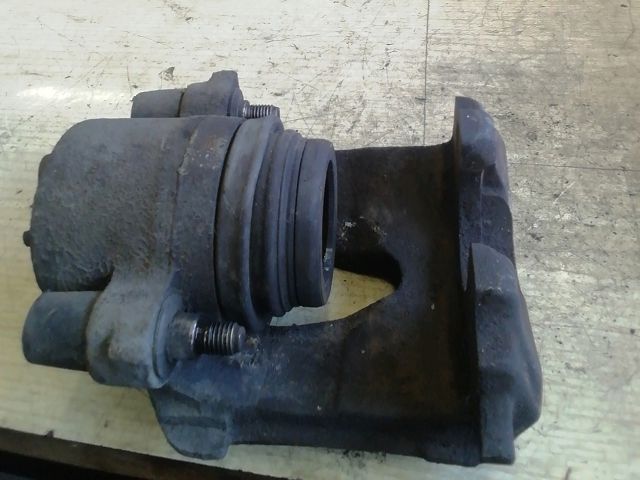 bontott SKODA OCTAVIA II Jobb első Féknyereg Munkahengerrel