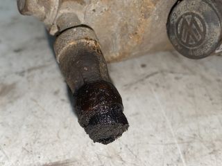 bontott SKODA OCTAVIA II Jobb első Féknyereg Munkahengerrel