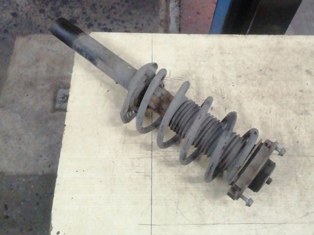 bontott SKODA OCTAVIA II Jobb első Gólyaláb (Lengécsillapító, Rugó)