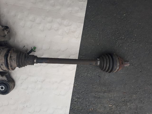 bontott SKODA OCTAVIA II Jobb hátsó Féltengely