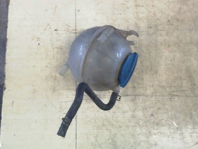 bontott SKODA OCTAVIA II Kiegyenlítő Tartály