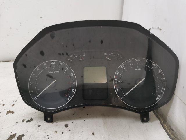 bontott SKODA OCTAVIA II Kilométeróra