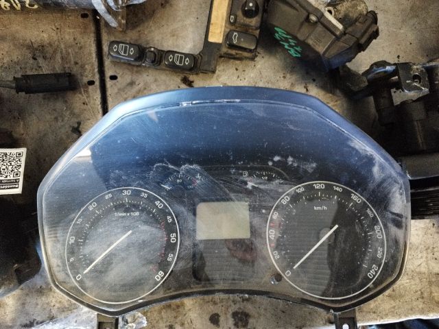 bontott SKODA OCTAVIA II Kilométeróra