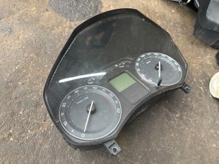 bontott SKODA OCTAVIA II Kilométeróra