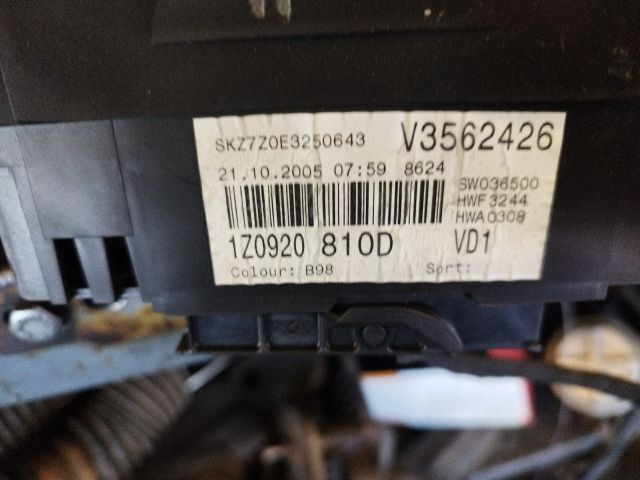 bontott SKODA OCTAVIA II Kilométeróra