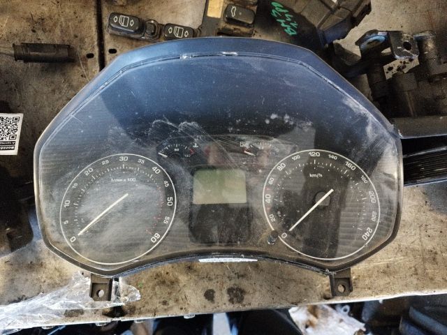 bontott SKODA OCTAVIA II Kilométeróra