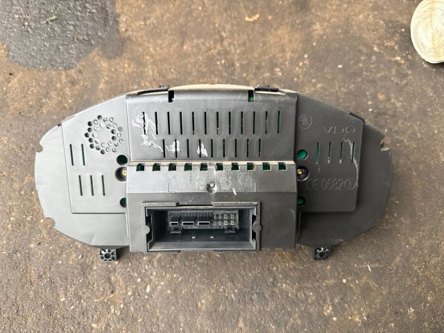 bontott SKODA OCTAVIA II Kilométeróra