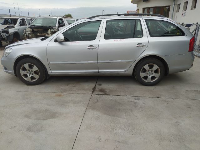 bontott SKODA OCTAVIA II Klímahűtő Ventilátor