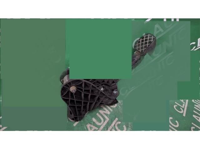 bontott SKODA OCTAVIA II Kuplung Pedál