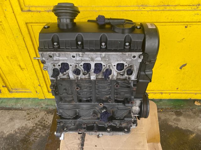 bontott SKODA OCTAVIA II Motor (Fűzött blokk hengerfejjel)