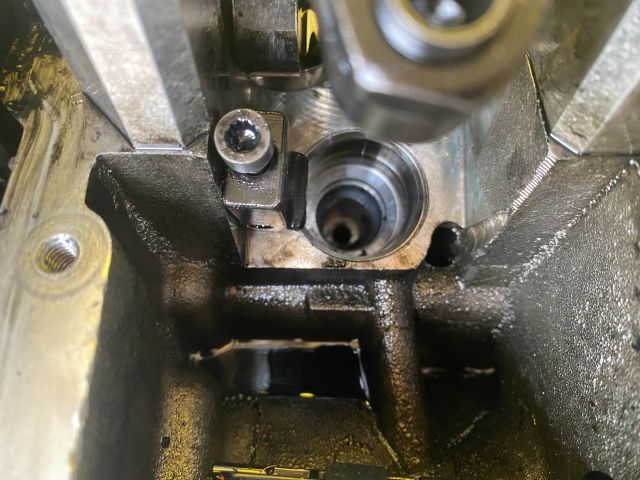 bontott SKODA OCTAVIA II Motor (Fűzött blokk hengerfejjel)