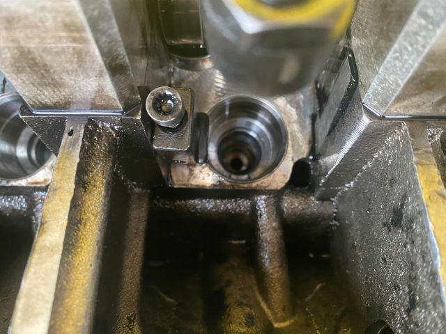 bontott SKODA OCTAVIA II Motor (Fűzött blokk hengerfejjel)