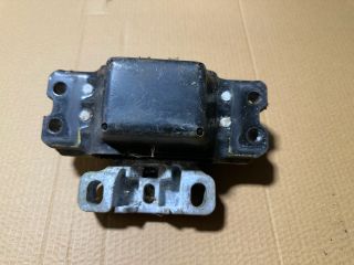 bontott SKODA OCTAVIA II Motor Tartó Bak Bal