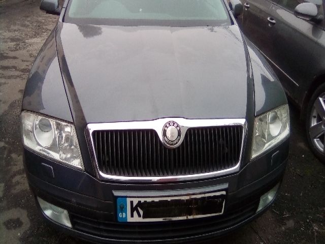 bontott SKODA OCTAVIA II Motor Tartó Bak Bal