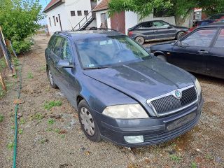 bontott SKODA OCTAVIA II Motor Tartó Bak Jobb