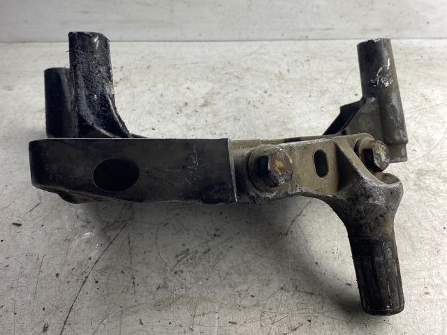 bontott SKODA OCTAVIA II Motor Tartó Bak (Pozíciófüggetlen)