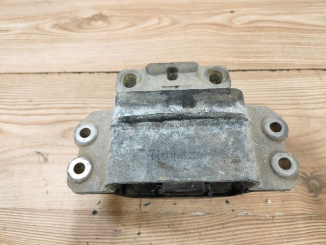 bontott SKODA OCTAVIA II Motor Tartó Bak (Pozíciófüggetlen)