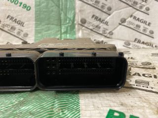 bontott SKODA OCTAVIA II Motorvezérlő