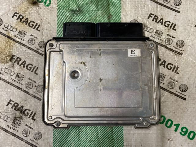 bontott SKODA OCTAVIA II Motorvezérlő