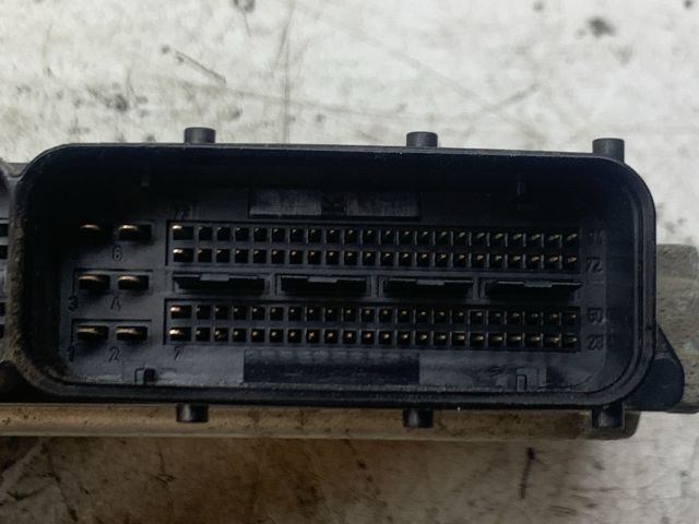 bontott SKODA OCTAVIA II Motorvezérlő