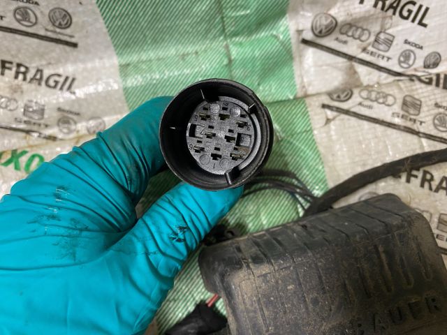 bontott SKODA OCTAVIA II Motorvezérlő