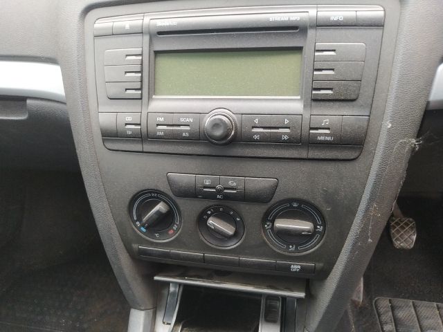 bontott SKODA OCTAVIA II Motorvezérlő